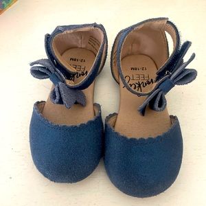 Navy makenas from monkey feet!